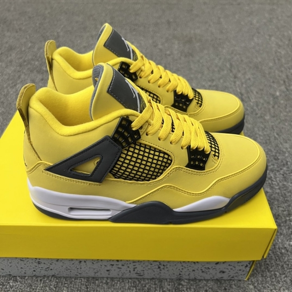 Air jordan 4 retro lightning - Picture 3 of 9